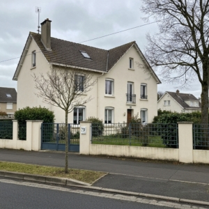 Vue de la maison à estimer située rue des Bruyères à Saint-Germain-lès-Corbeil