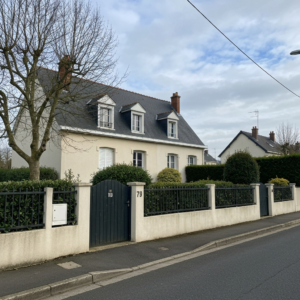 Vue extérieure d'une maison située à Rue du Mat de Misaine, Tigery